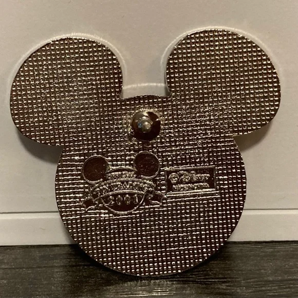 Vintage 2001 Mickey Mouse Flag Trading Pin - Picture 4 of 5